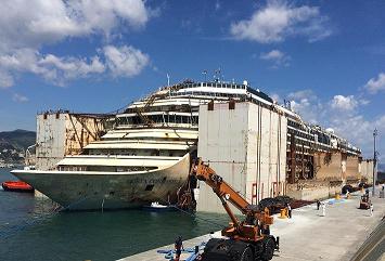 TITAN Salvage - Costa Concordia arrives in Genoa 2 TITAN Salvage - Costa Concordia arrives in Genoa 2
