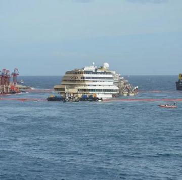 TITAN-Salvage-costa-concordia-day TITAN-Salvage-costa-concordia-day