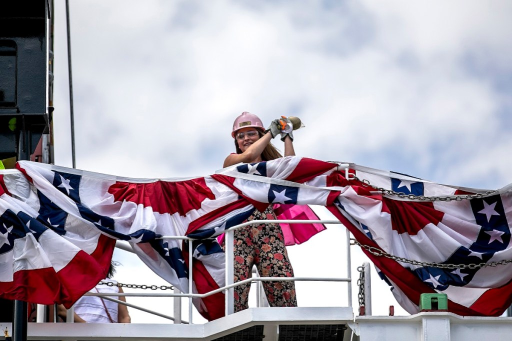 Crowley Christens LNG-Powered Ship MV Taíno in Puerto Rico