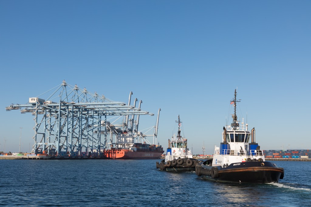 cruise ship tug boat