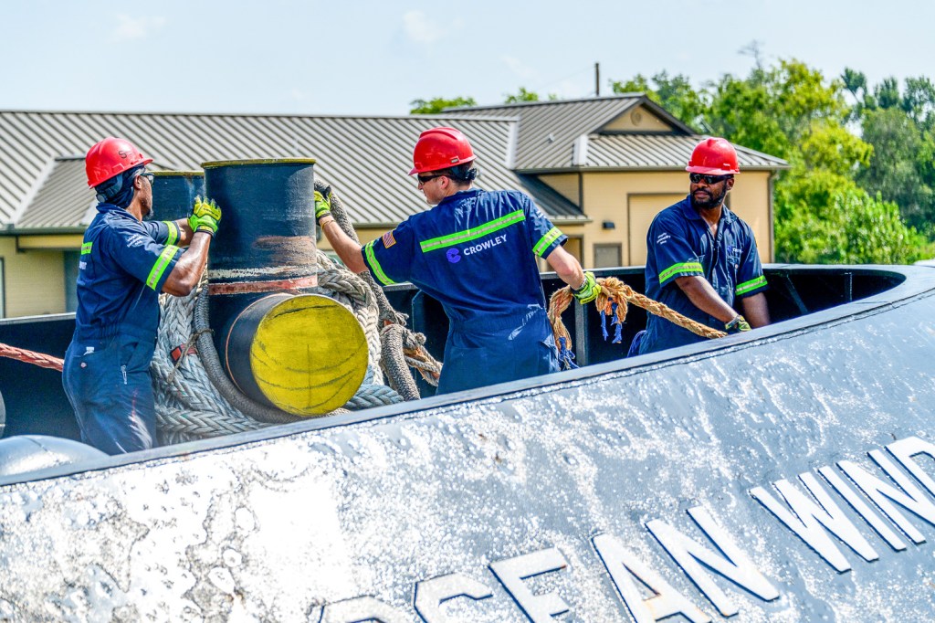 u.s. mariners at work